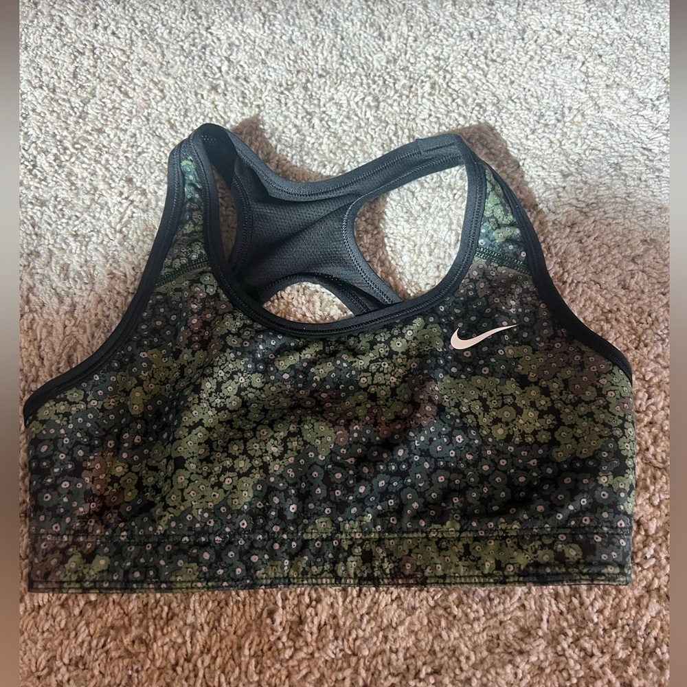 Nike Pro Black and Green Sports Bra - Reversible